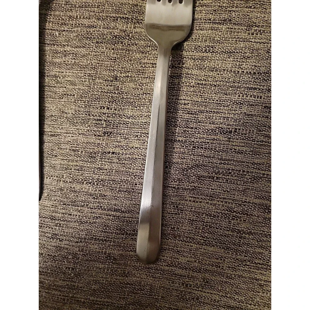 3 - Oneida Baguette Flatware 2 Dinner Forks 1 Tablespoon 18/10 Vietnam